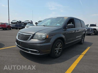 2015 Chrysler Town & Country S 121.2" WB