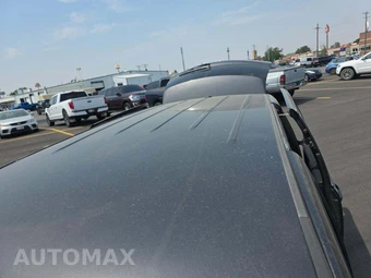 2015 Chrysler Town & Country S 121.2" WB - miniatura 12