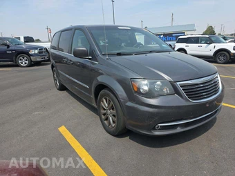 2015 Chrysler Town & Country S 121.2" WB - miniatura 4