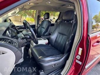 2015 Chrysler Town & Country Touring 121.2" WB - miniatura 10