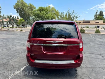 2015 Chrysler Town & Country Touring 121.2" WB - miniatura 4
