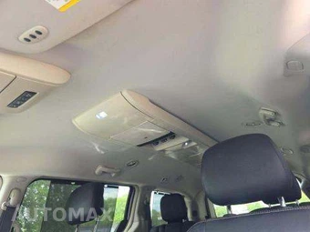 2015 Chrysler Town & Country Touring 121.2" WB – miniatura 11