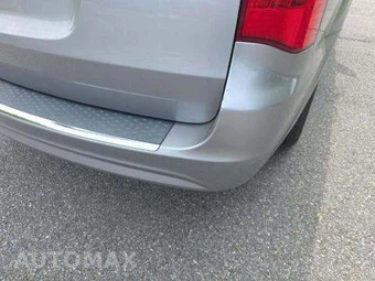 2015 Chrysler Town & Country Touring 121.2" WB – miniatura 26