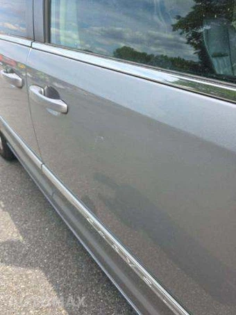 2015 Chrysler Town & Country Touring 121.2" WB – miniatura 27