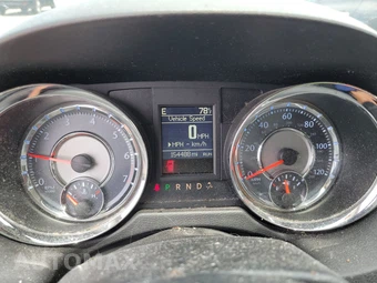 2015 Chrysler Town & Country Touring 121.2" WB - miniatura 12