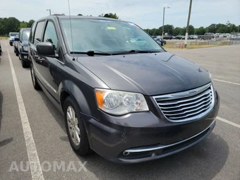 2015 Chrysler Town & Country Touring 121.2" WB - miniatura 3