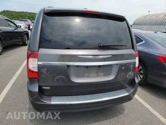 2015 Chrysler Town & Country Touring 121.2" WB - miniatura 5