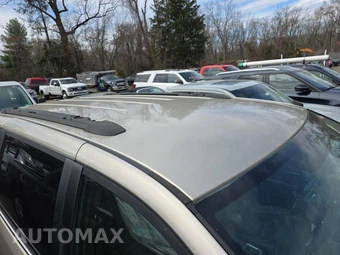 2015 Chrysler Town & Country Touring 121.2" WB – miniatura 12