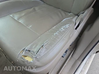 2015 Chrysler Town & Country Touring 121.2" WB – miniatura 26