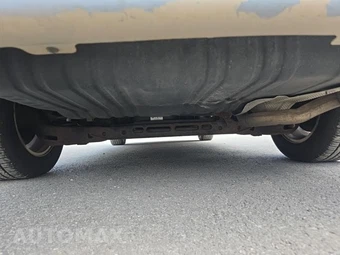 2015 Chrysler Town & Country Touring 121.2" WB – miniatura 7