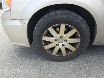 2015 Chrysler Town & Country Touring 121.2" WB – miniatura 8
