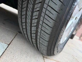 2015 Chrysler Town & Country Touring 121.2" WB - miniatura 48