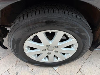 2015 Chrysler Town & Country Touring 121.2" WB - miniatura 53