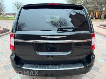 2015 Chrysler Town & Country Touring 121.2" WB - miniatura 8