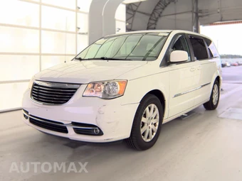 2015 Chrysler Town & Country Touring 121.2" WB