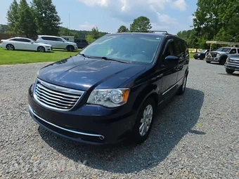2015 Chrysler Town & Country Touring 121.2" WB