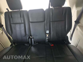 2015 Chrysler Town & Country Touring 121.2" WB - miniatura 11