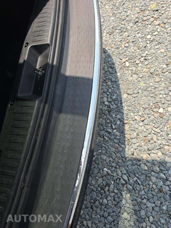 2015 Chrysler Town & Country Touring 121.2" WB - miniatura 22