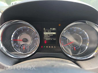 2015 Chrysler Town & Country Touring 121.2" WB - miniatura 6