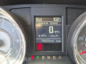 2015 Chrysler Town & Country Touring 121.2" WB - miniatura 12
