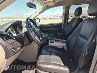 2015 Chrysler Town & Country Touring 121.2" WB - miniatura 7