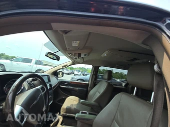 2015 Chrysler Town & Country Touring 121.2" WB - miniatura 18