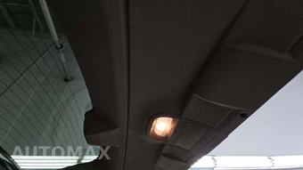 2015 Chrysler Town & Country Touring 121.2" WB - miniatura 19