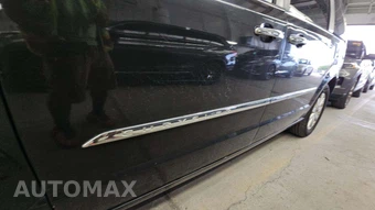 2015 Chrysler Town & Country Touring 121.2" WB - miniatura 22