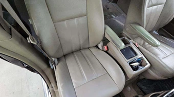 2015 Chrysler Town & Country Touring 121.2" WB - miniatura 28
