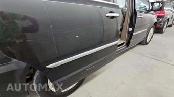 2015 Chrysler Town & Country Touring 121.2" WB - miniatura 33