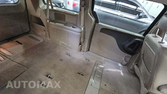 2015 Chrysler Town & Country Touring 121.2" WB - miniatura 35