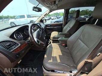 2015 Chrysler Town & Country Touring 121.2" WB - miniatura 7
