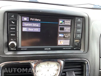 2015 Chrysler Town & Country Touring 121.2" WB - miniatura 19