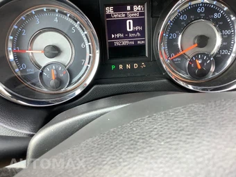 2015 Chrysler Town & Country Touring 121.2" WB - miniatura 20