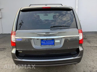 2015 Chrysler Town & Country Touring 121.2" WB - miniatura 5