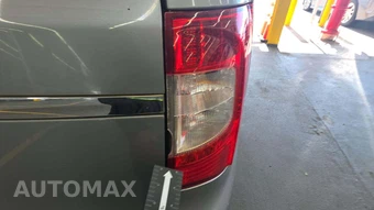 2015 Chrysler Town & Country Touring 121.2" WB - miniatura 35