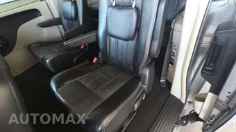 2015 Chrysler Town & Country Touring 121.2" WB - miniatura 39