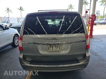 2015 Chrysler Town & Country Touring 121.2" WB - miniatura 5