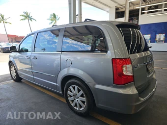 2015 Chrysler Town & Country Touring 121.2" WB - miniatura 6