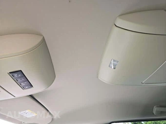 2015 Chrysler Town & Country Touring 121.2" WB - miniatura 11
