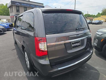 2015 Chrysler Town & Country Touring 121.2" WB - miniatura 2