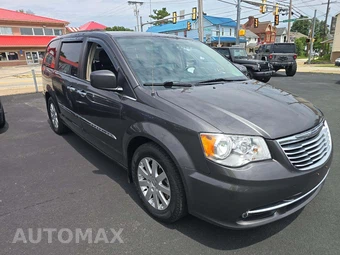 2015 Chrysler Town & Country Touring 121.2" WB - miniatura 4