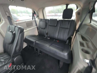 2015 Chrysler Town & Country Touring 121.2" WB - miniatura 14
