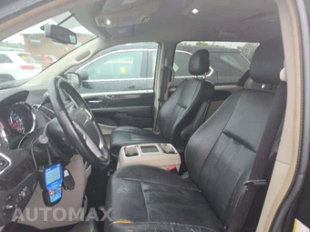 2015 Chrysler Town & Country Touring 121.2" WB - miniatura 6