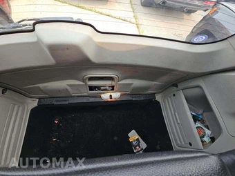 2015 Chrysler Town & Country Touring 121.2" WB – miniatura 15