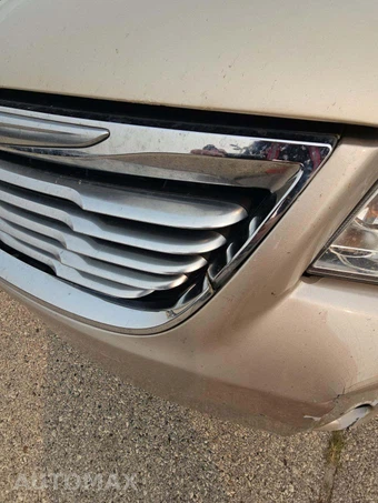 2015 Chrysler Town & Country Touring 121.2" WB – miniatura 26