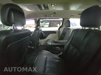 2015 Chrysler Town & Country Touring L 121.2" WB - miniatura 13
