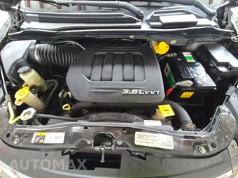2015 Chrysler Town & Country Touring L 121.2" WB - miniatura 15