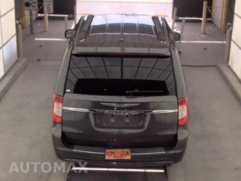 2015 Chrysler Town & Country Touring L 121.2" WB - miniatura 5
