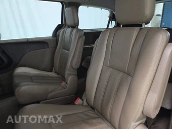 2015 Chrysler Town & Country Touring L 121.2" WB – miniatura 13